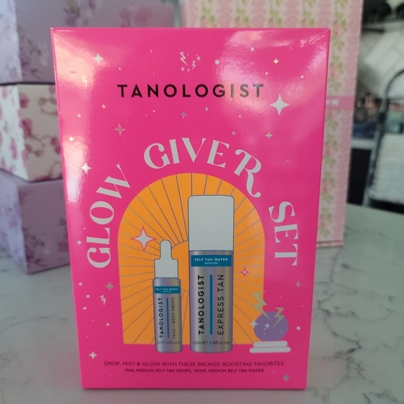 New Tanologist Glow Giver Set - Picture 1 of 16